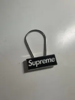 希少 Supreme キーホルダー 黒