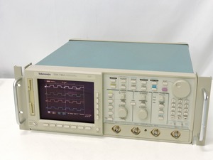 Tektronix TDS744A カラー デジタルオシロスコープ 4CH 同調確認済み 500MHz～2GS/s *412464