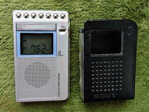 薄型・軽量　★　SONY　FM/AM RADIO ICF-R351　★