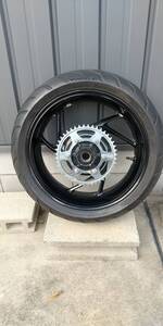 GSX-S1000 リヤ リア ホイール ABSセンサー スプロケ 純正.17×6.00. 検索用 GT79A.B.GSX-R1000.R750.R600.GSX1400.GSX1300R隼.SV1000S.TL