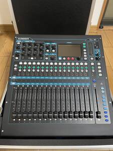 ALLEN&HEATH Qu-16 デジタルミキサー 内部機構新品同様！ミキサーライト・ハードケース・ipad・ルーター　オプション多数です！美品！