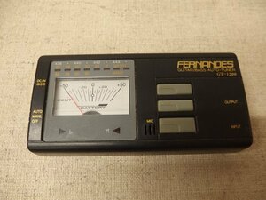 1140027a【FERNANDES ギター ベース オートチューナー GT-1200】中古品/フェルナンデス 通電OK/実用性未確認/13.5×6.8×3.5cm程