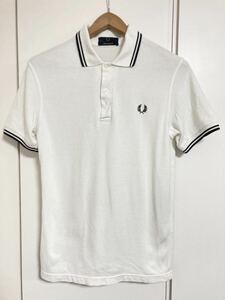 FRED PERRYフレッドペリーの半袖ポロシャツ　MADE IN ENGLAND（メイドインイングランド）　送料無料　36サイズ　白　ホワイト