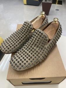 美品 Christian Louboutin クリスチャンルブタン DANDELION SPIKES ベージュ 42 1/2 スタッズローファー