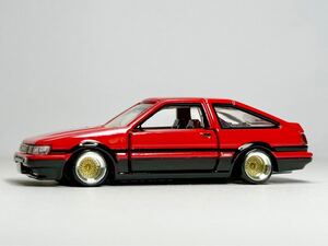 トミカプレミアム(改) トヨタ カローラレビン(AE86) アルミ深リム　ゴールドメッシュ