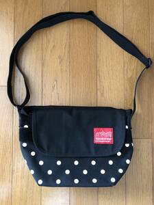 美品★マンハッタンポーテージManhattan Portage☆ドット柄ショルダーバック.黒