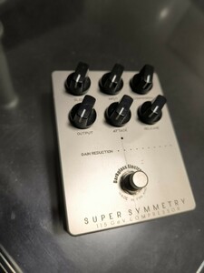 Darkglass Electronics ダークグラス エレクトロニクス ベース用 エフェクター COMPRESSOR コンプレッサー SUPER SYMMETRY Bass ベース用 