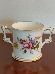 【送料無料、追跡サービス付き、匿名配送】 ロイヤルクラウンダービー ポーズ ラヴィングカップ Royal Crown Derby Posies 2 Handled Cup