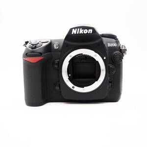 Nikon D200 デジタル一眼レフ カメラ ボディ ニコン