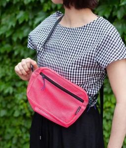 フィセブレイブ　ALL MESH Mini Shoulder Bag ショルダーバッグ ピンク　軽量　お出かけ　サブバッグ　お散歩　スポーティ　匿名配送