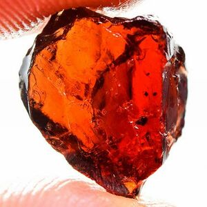 【世界の原石:パイロープガーネット 8.70ct:1578】非加熱 マダガスカル産 Natural Pyrope Garnet Rough 鉱物 宝石 標本 jewelry Madagascar