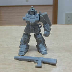 入手困難 機動戦士ガンダム ガンダム消しゴム 名称不明 右腕欠品 パーツ欠品 灰色 デカ消し レトロ 昭和