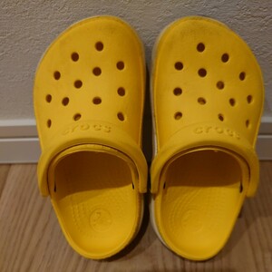 【中古品】 CROCS クロックス サンダル キッズ 16cm C8/9 黄色 イエロー