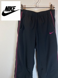 NIKE 　ハーフパンツ　レディース　サイズM　0060