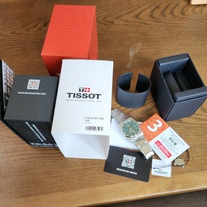 TISSOT　PRX　クォーツ　グリーン40ミリユーズド美品