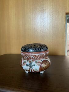 中国　古玩　唐物　呉須　赤絵　香炉　骨董　アンティーク　明　清　茶道具　透かし 銀火屋　古美術