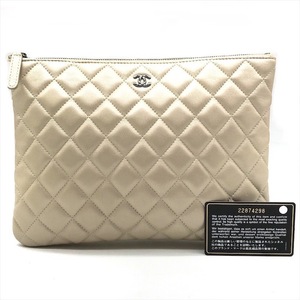 美品 CHANEL シャネル ココマーク マトラッセ ラムスキン クラッチ バッグ シャンパン ゴールド 22番台 k3598