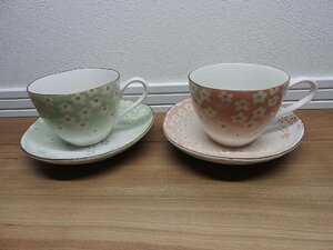 ★☆三峰　陶器　茶器　カップ＆ソーサー　花模様　ピンク　グリーン　2客　ペア　セット　☆★