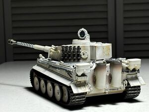 タミヤ ドイツ重戦車 タイガーI 初期 生産型 1/35冬季迷彩　完成品 タイガー1