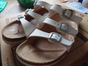 極美品 BIRKENSTOCK ビルケンシュトック サンダル