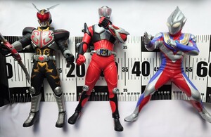 ビッグソフビ 3体 仮面ライダーカリス 仮面ライダー龍騎 ウルトラマンティガ バンダイ バンダイ ウルトラマン 仮面ライダーブレイド ソフビ