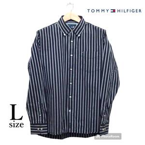 ［USED］シャツ TOMMY HILFIGER 黒 ストライプ 16 1/2-17 L ※タグの切り取りあり。背中中心部にほつれあり。 203-0024