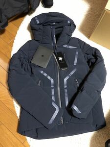 新品　デサント　水沢ダウン　ストームDESCENTE