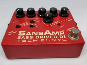 Tech21 SANSAMP BASS DRIVER DI "Vermilion"