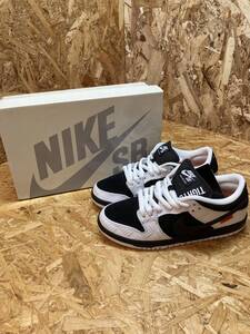 未使用【NIKE SB ナイキ × TIGHBOOTH タイトブース】箱 タグ 替紐付 FD2629 100 DUNK LOW PRO QS Black and White size US 7.5