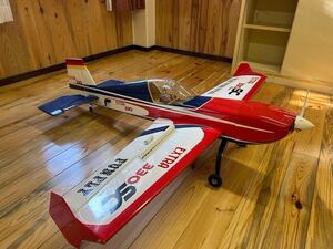 EXTRA 330 電動機　全長140cm 6セルでフライト　中古機