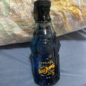 ヴェルサーチ ブルージーンズ オードトワレ　メンズ　75ml 残量約90%