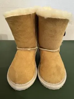 UGG ベビー　キッズ　ムートンブーツ　アグ