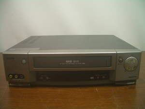 ◆SANYO　サンヨー　VHS ビデオデッキレコーダー　VZ-H700B　現状品　　　