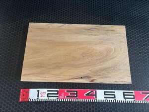 359 売り切り!! 　500円スタート　乾燥材　クス板材　長約565mm×幅約330mm×厚約37mm