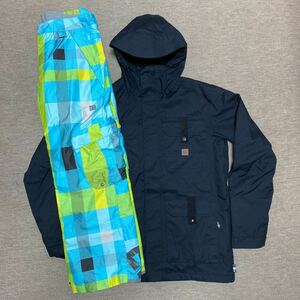 ☆美品3回着用のみ☆DC SHOES ディーシー☆スノーボードウェア上下セット☆メンズMサイズ(日本サイズ)167〜173cm☆