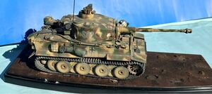 ★☆ ドラゴン製 1/35 ドイツ軍・タイガーⅠ型初期型・フィギュア+クリアーケース付（送料込み）☆★