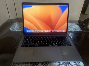 美品 Apple MacBook Pro Retina A1708 2017 モデル Core i5 2.3GHz/13.3インチ/Win10 Pro/8GB/PCI SSD 256GB