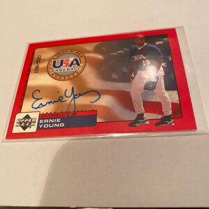 Ernie Young 2000 UD USA A Touch of Gold auto /500