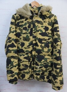 A BATHING APE アベシングエイプ ダウンジャケット 迷彩 カモフラ マルチカラー M 991773247