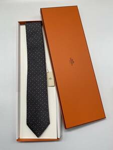 【未使用新品】HERMES エルメス ヘヴィシルクタイ《7H・ローブ・デュ・ソワール》濃グレー Hロゴ オレンジ 白ホワイト 薄グレー ネクタイ