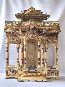 須弥壇 荘厳造り屋根 木造り 龍彫 天人彫 鳳凰彫 本金泊 金具打 時代物 仏教美術