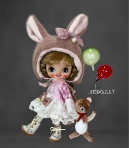 **AEDOLLY*カスタムブライス　、ブライス 、プチブライス custom Blythe (紐2本、目を閉じたり開けたりすることが可能)