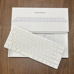 純正 Apple Magic Keyboard 日本語（JIS）MLA22J/A アップル マジックキーボード　ワイヤレス