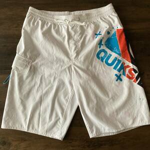 Quiksilver クイックシルバー　メンズ　水着　ハーフパンツ サーフパンツ　sizeS　美品　アウトレット