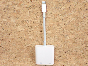 【中古】Apple 純正 Lightning - USB 3カメラアダプタ A1619 MK0W2AM/A《全国一律送料430円》(PJA1128-5)