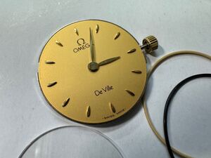 OMEGA cal.1471 movement オメガ　クオーツ 機械　文字盤　針　ノンデイト　部品取り　quartz 風防　動品　は-1219