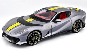 ＜予約品＞　Burago signature 1/18 Ferrari 812 Competizione Grigio coburn　フェラーリ　ブラーゴ　ミニカー