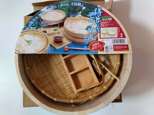 未開封品 未使用品 得とく そうめんセット 4点セット 天然杉桶 ざる 麺すくい 薬味入 和風 古風 冷麺 冷や奴 手巻き寿司 ちらし寿司