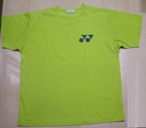 美品★YONEX（ヨネックス）★DRY半袖Tシャツ☆サイズＬ（身長172-178，胸囲92-100，胴囲78-86）☆色は黄緑★ポリエステル100%