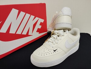 新品23cmナイキコートビジョンホワイトアイボリーCOURTVISION白エアフォース1AF1好きにNIKEレディーススニーカー